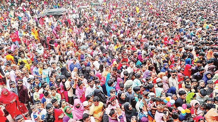 বাংলাদেশের জনসংখ্যা ১৬ কোটি ৯৮ লাখ ২৮ হাজার ৯১১ জন