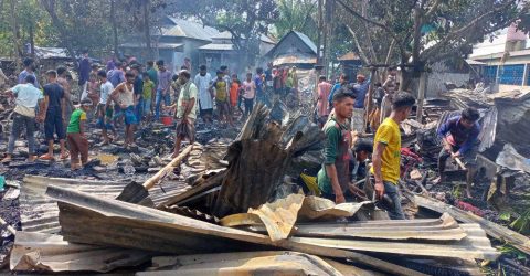 কেন্দুয়ায় পল্লীতে আগুনের পুড়ে ১৩ বসতঘর পুড়ে ছাই, ২০ লক্ষাধিক টাকার ক্ষয়ক্ষতি