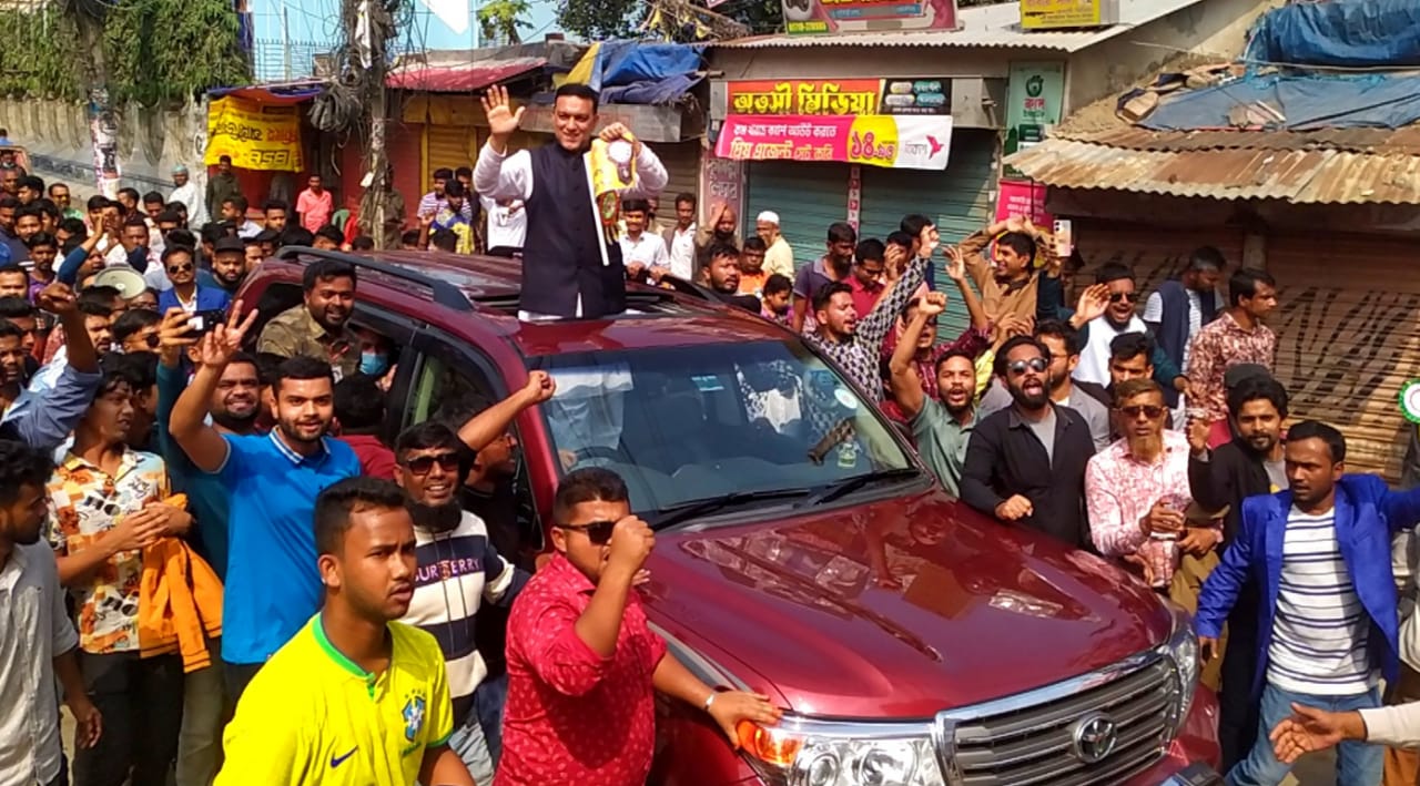 ঘড়ি প্রতীকে প্রচারনা শুরু মেয়র ইকরামুল হক টিটু’র